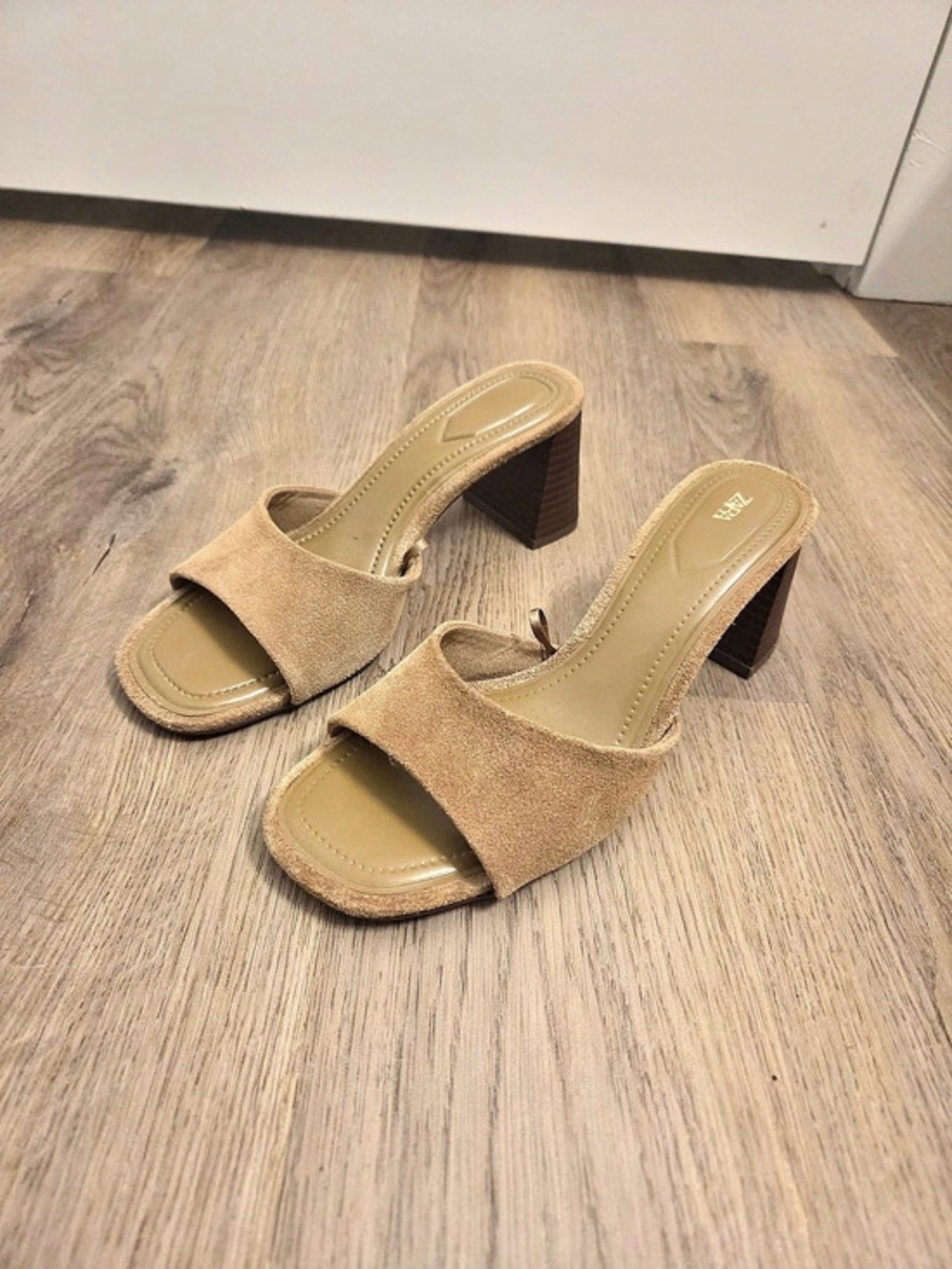 Zara Brown Suede Heels